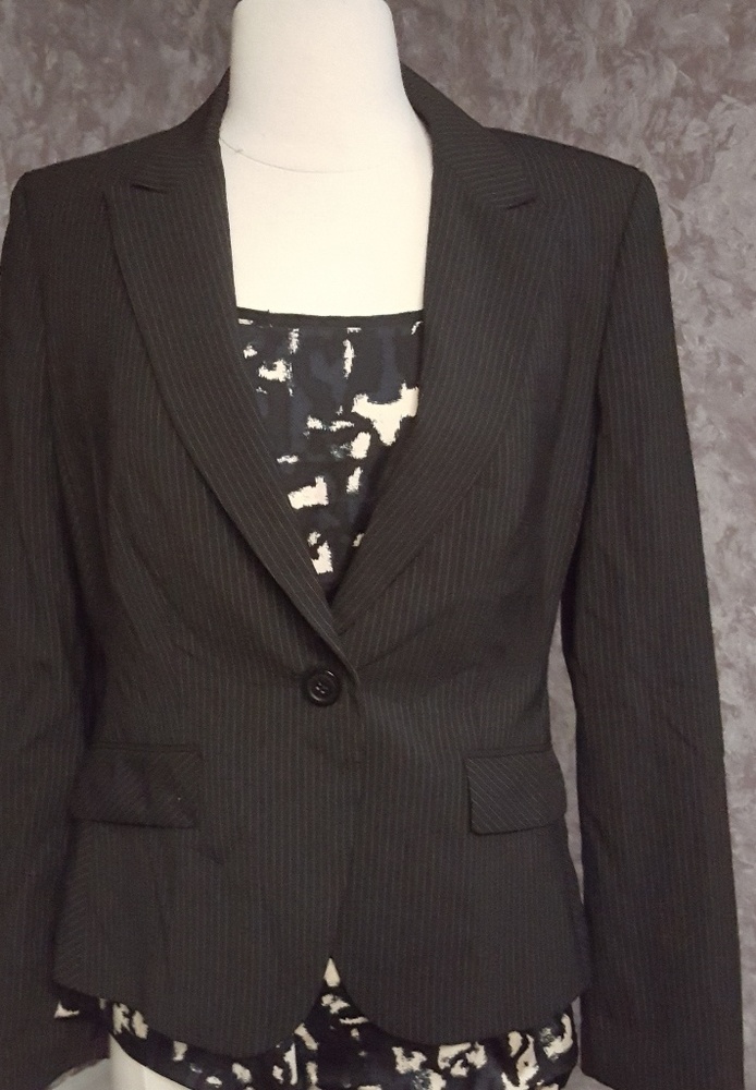 NWt! Express Design Studios black blazer size 8